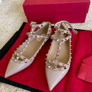 Valentino Rockstud Caged Ballet Flat in Nude US8